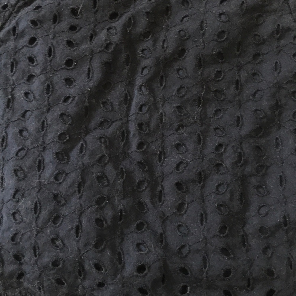 🔥 4 for $25🔥 BabyGap eyelet blouse - Picture 2 of 5